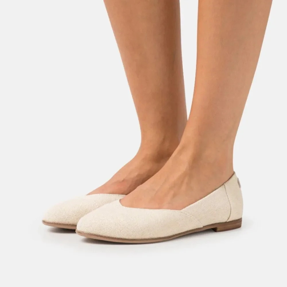 TOMS Jutti Flat in‎ Natural Suede